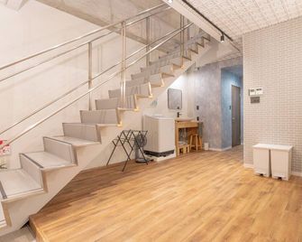 Hotel art rock - Takamatsu - Stairs