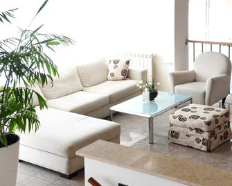 Hotel Neboder - Rijeka - Living room