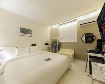 Hotel Yam - Yeosu - Habitación