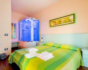 Bosa Guest House - Bosa - Bedroom