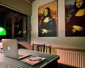 Penthouse W in Marousi Athens near Hospitals, by PromosHomes - Marousi - Dining room
