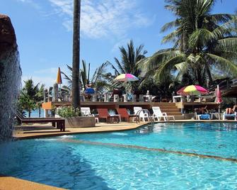 لانتا مارى بيتش ريزورت - كو لانتا - حوض السباحة