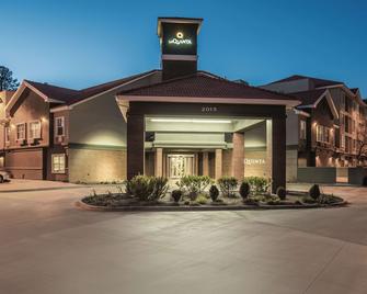 La Quinta Inn & Suites by Wyndham Flagstaff - פלגסטאף - בניין