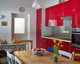 Stunning Villa in Siusi with private lawn and forest few minutes from the center - Seis am Schlern - Cuisine