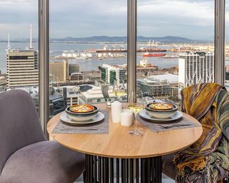 Itc Hospitality - One Thibault Hotel - Cape Town - Balcony