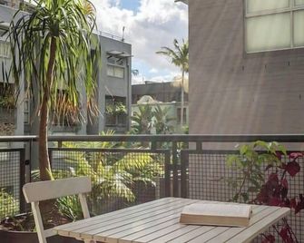 'Laube 105' Modern Inner-city Sanctuary with Balcony - Sydney - Balcony