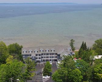 North Shore Inn Tc 209 - Traverse City - Building
