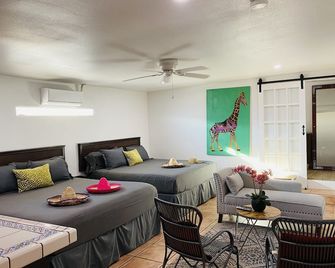 Mi Kasa Hot Springs 420, Adults only, Clothing Optional - Desert Hot Springs