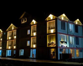 Dip Holidays - Shānti Niketan - Building
