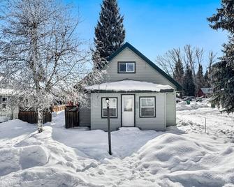 Quaint Cottage in downtown Cascade - Cascade - Edificio