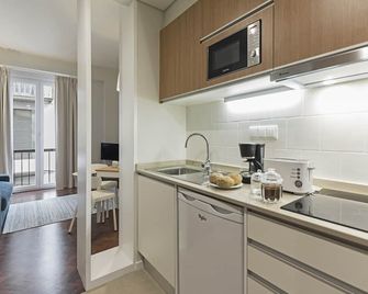 Downtown Funchal Apartments by An Island Apart - Funchal - Küche