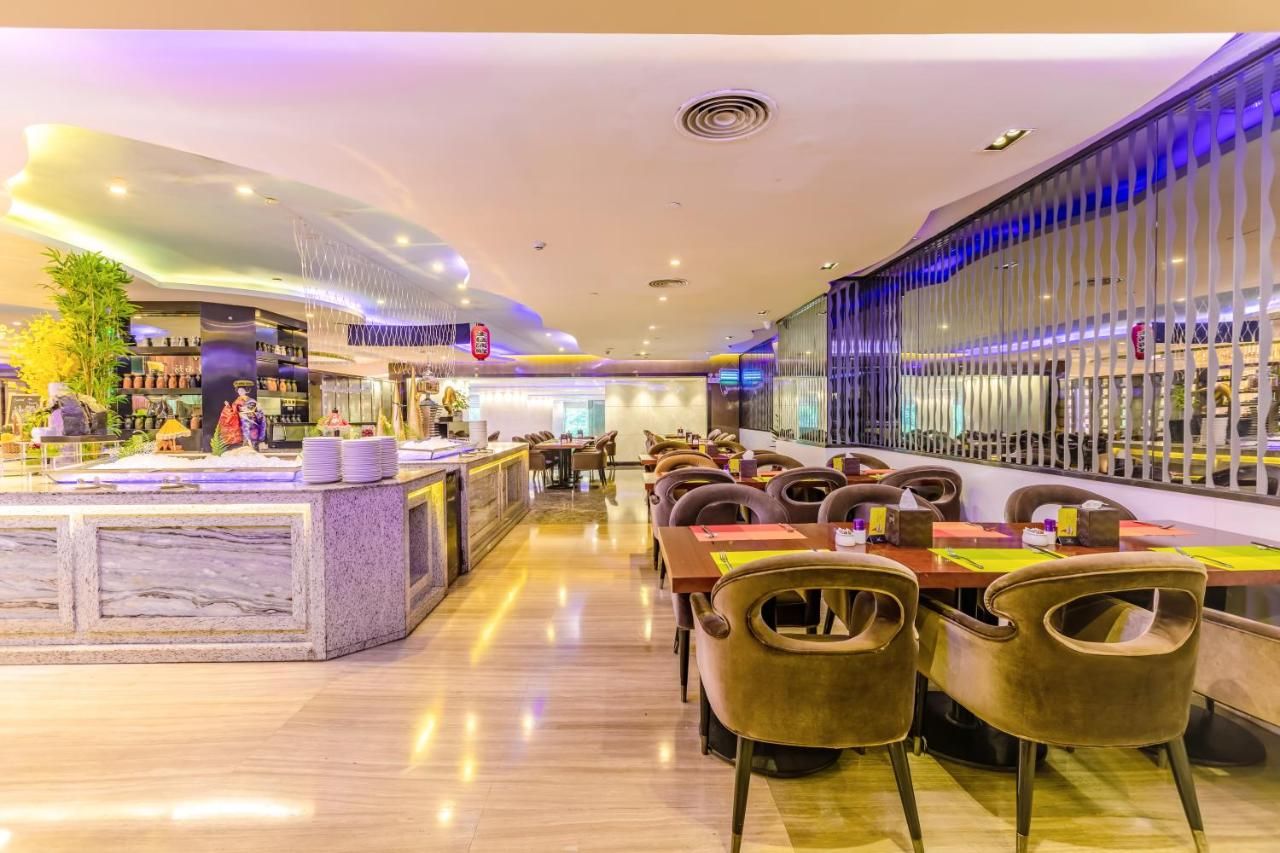 Sentosa Hotel Shenzhen Feicui Branch, Enjoy tropical swimming pools and high-class fitness club thumbnail 3