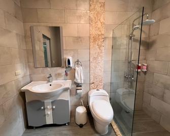 Casa Lambí - Cabrera - Baño