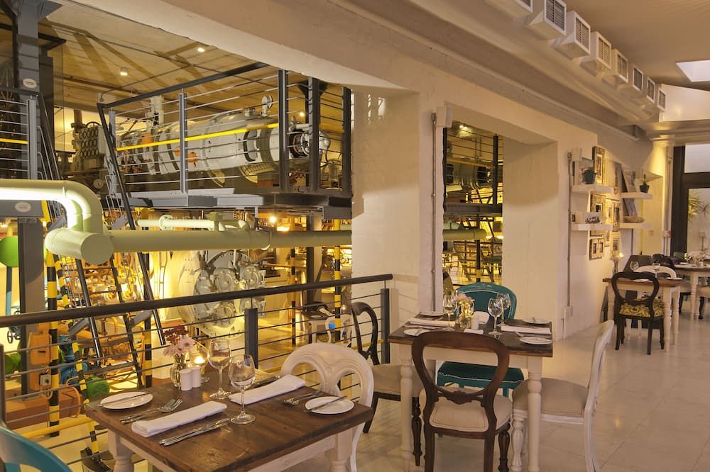 Turbine Hotel & Spa - קניסנה - בר