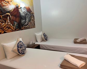 Phuket Old Town Hostel - Phuket