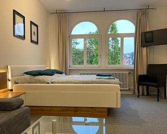Gäste-Liesel Ferienwohnungen - Bad Pyrmont - Schlafzimmer