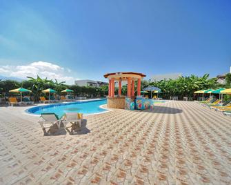 Pelopas Resort - Tigaki - Pool