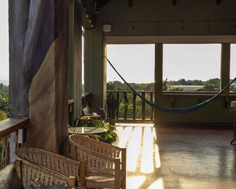 Madre Tierra Hotel & Coworking - Puerto Escondido - Balcón