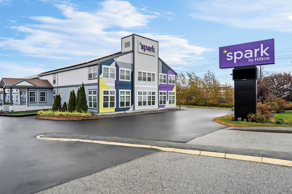 Spark by Hilton Portland Airport Maine Mall