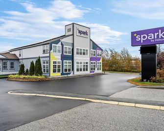 Spark by Hilton Portland Airport Maine Mall - South Portland - Будівля