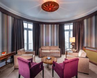 Le Grand Hotel Tours - Tours - Wohnzimmer