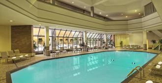Crowne Plaza Suites MSP Airport - Mall Of America - Bloomington - Piscina