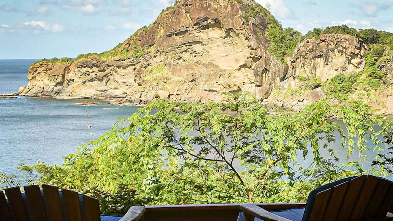 Aqua Oceanfront Hotel Resort