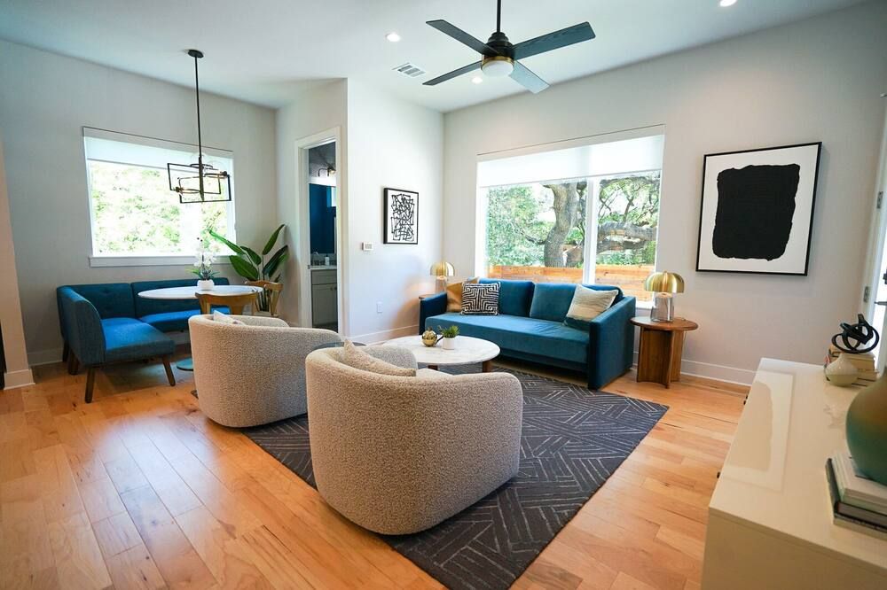 Travis Heights Getaway - Stamford B! - أوستن - غرفة معيشة