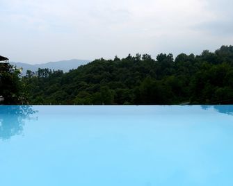 Sere di Sosta - Bagnolo Piemonte - Piscina