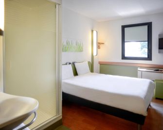 ibis budget Poitiers Centre Gare - Poitiers - Ložnice