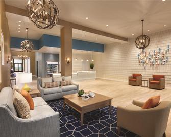 Hyatt House Virginia Beach/Oceanfront - וירג'יניה ביץ' - טרקלין