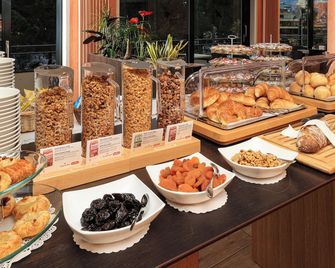 Hotel Geranio Au Lac - Locarno - Buffet