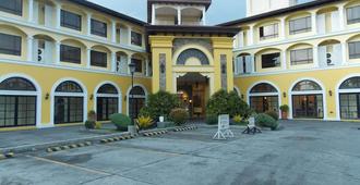 Planta Centro Bacolod Hotel & Residences - Bacolod