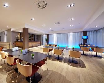 Occidental Praha - Praga - Lobby