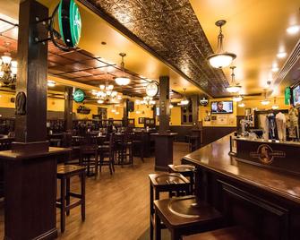 Historic Hotel Arvon - גרייט פולס - מסעדה