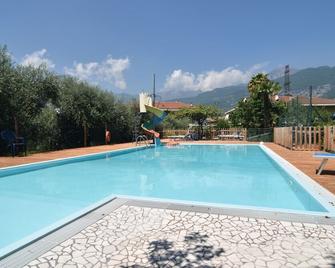 Agritur Michelotti Giancarlo - Arco - Piscina