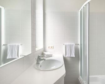 a&o Antwerpen Centraal - Antwerp - Bathroom