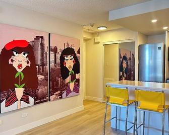 Sunny stay Downtown Montreal-Fast wifi/2min from metro! - Montréal - Phòng ăn