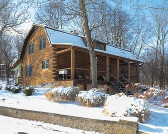 Beautiful Traditional Log Cabin - Canandaigua - Building