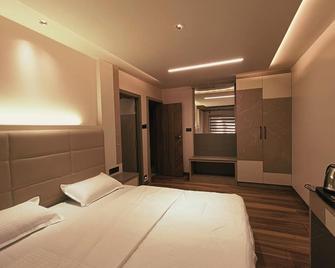 Villa Euphoria - Ooty - Bedroom