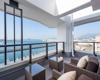 Hotel C Kokura Bay - Kitakyūshū - Balcón