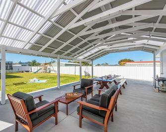 Captains Retreat - Coastal Vibe - Lancelin - Patio