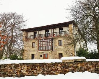 El Cajigal de Quintana - Espinosa de los Monteros - Building