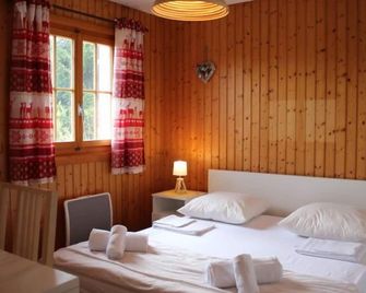 Chalet Chalet Les Pitchounes by Interhome - Gruyères - Chambre
