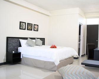 Hotel Oasis - Наді - Спальня