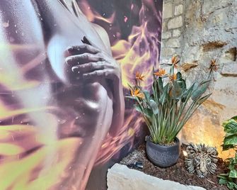 Le Jardin Secret - Pontoise - Vista del exterior
