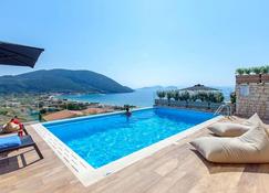 Drakatos Villas - Vasiliki - Pool