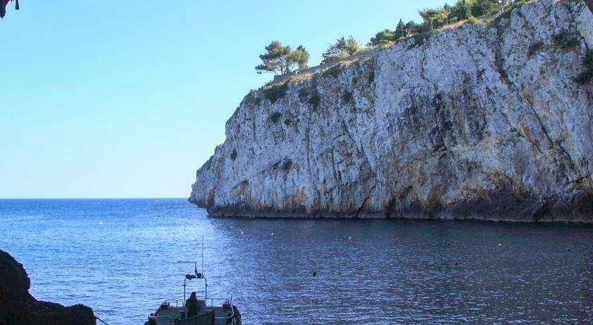 Hotel Piccolo Mondo - Castro - Strand