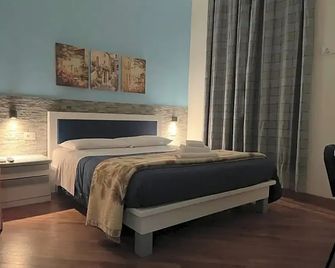 Affittacamere Le Ginestre - Colleferro - Schlafzimmer