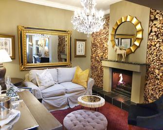 The Residence - Johannesburg - Sala